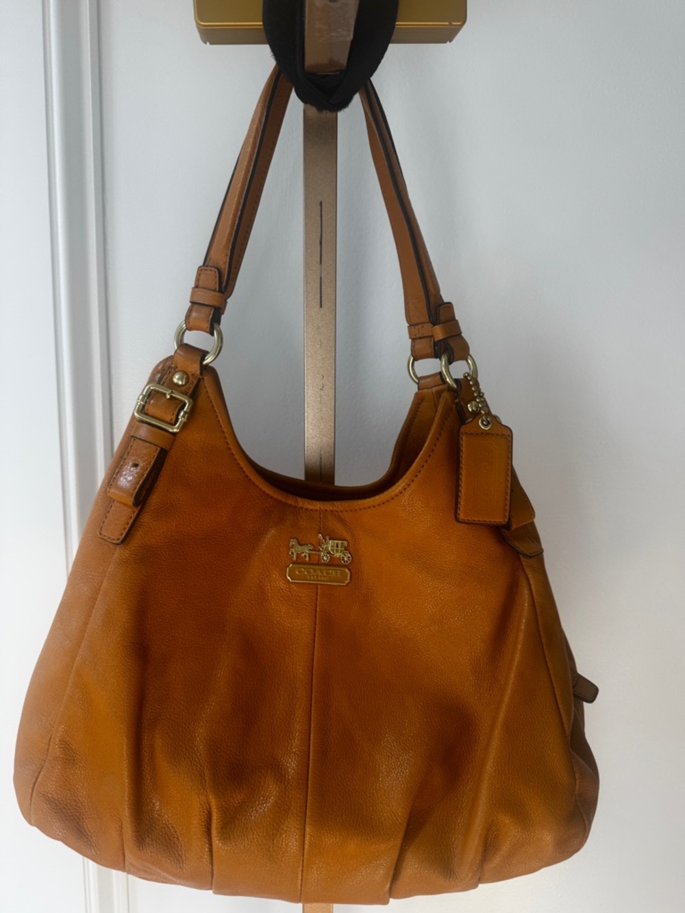 Vintage COACH Madison Maggie Camel Pebbled Leather Shoulder Hobo Bag Lg Carriage